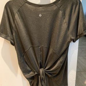 Lululemon T-shirt
